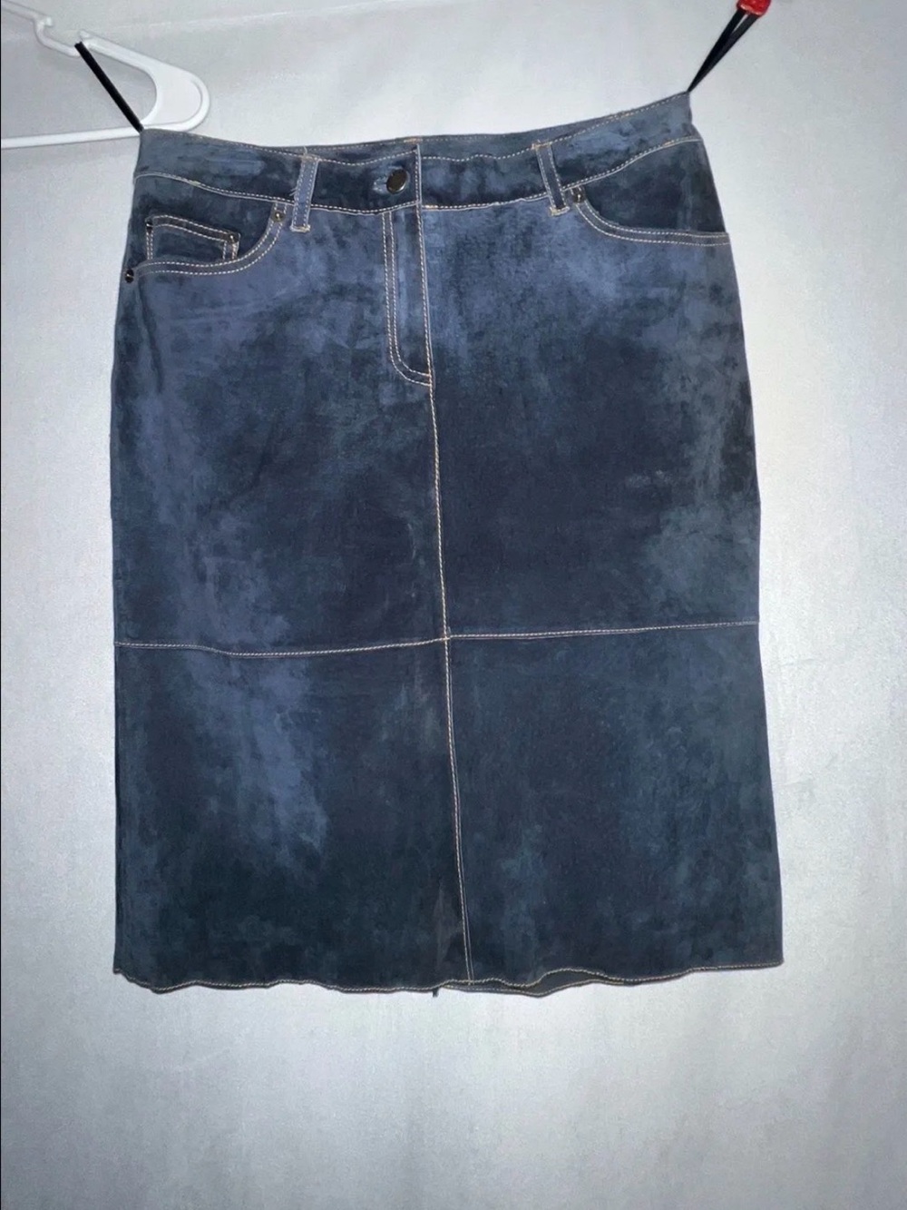 Isaac Mizrahi Size 6 Blue Leather Skirt